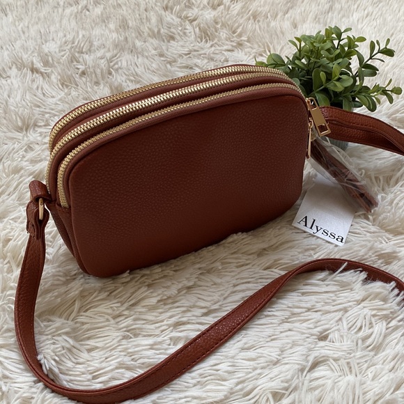 ๐HP๐ Alyssa Vegan Leather Crossbody Purse ๐ Cognac - Picture 2 of 12